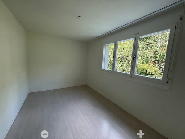 4.5-Zimmer-Wohnung mit Balkon und Weitsicht 7