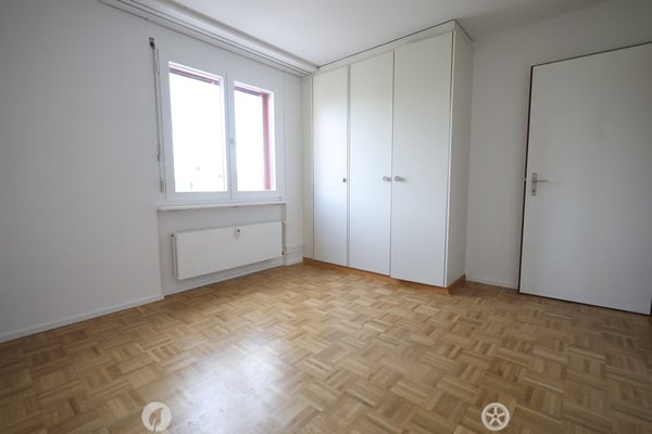 Helle 4.5-Zimmer-Wohnung mit Balkon im Zentrum von Biel 6
