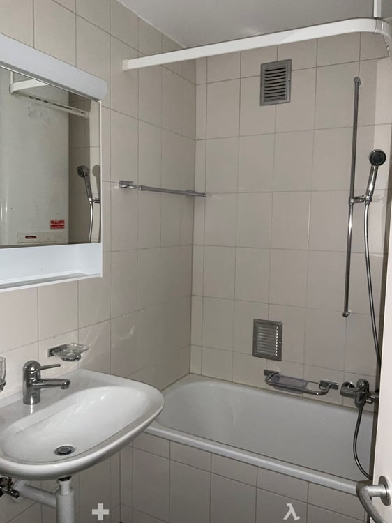 3-Zimmerwohnung im ruhigen Champagnequartier 6