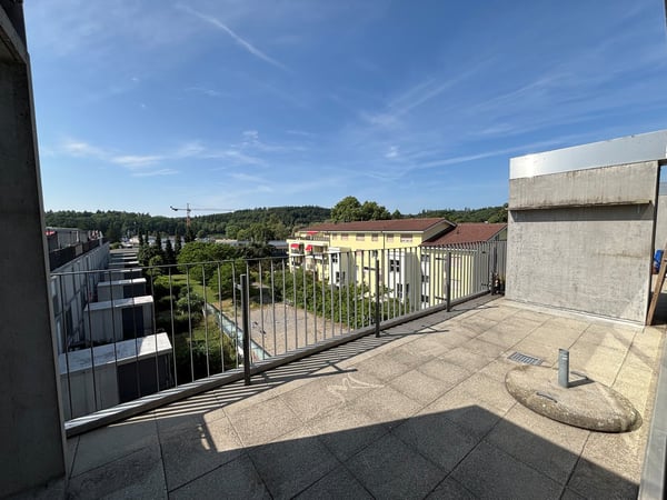 Helle 4.5-Zimmer-Duplexwohnung mit Balkon in Biel 13