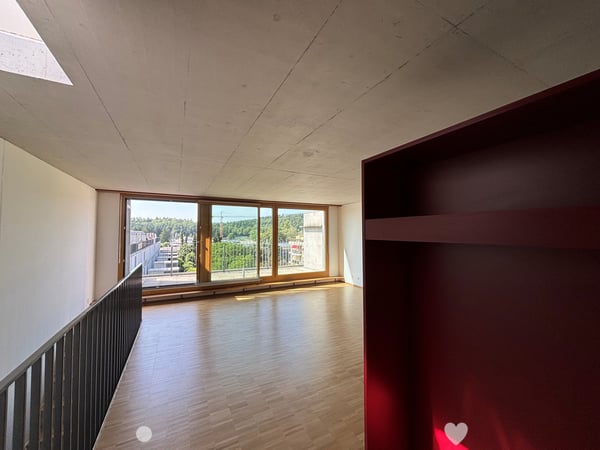 Helle 4.5-Zimmer-Duplexwohnung mit Balkon in Biel 3