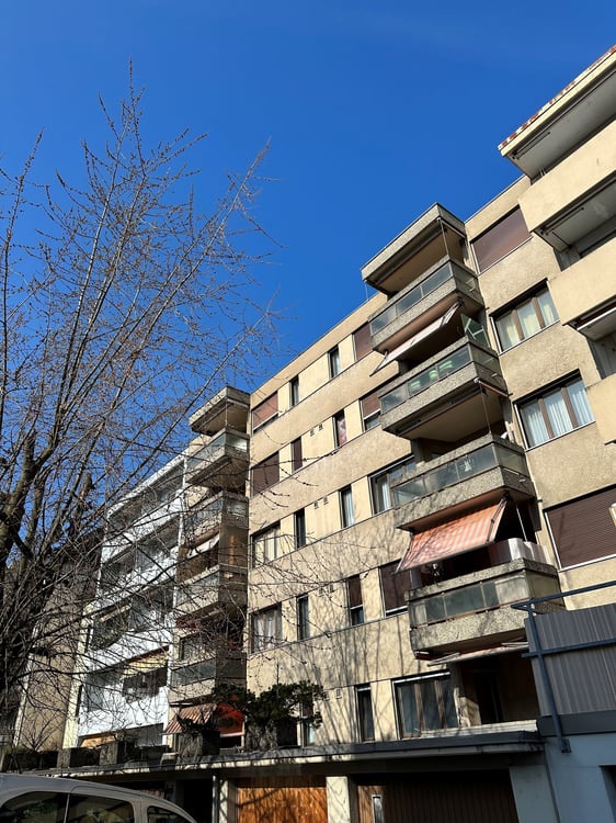 Praktische 2-Zimmerwohnung mitten in Biel 1