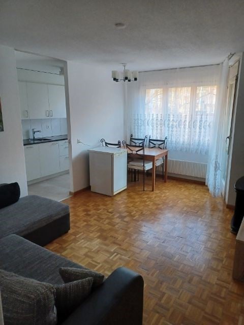 Praktische 2-Zimmerwohnung mitten in Biel 3