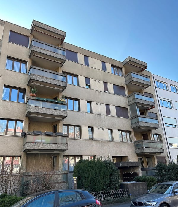 Praktische 2-Zimmerwohnung mitten in Biel 1