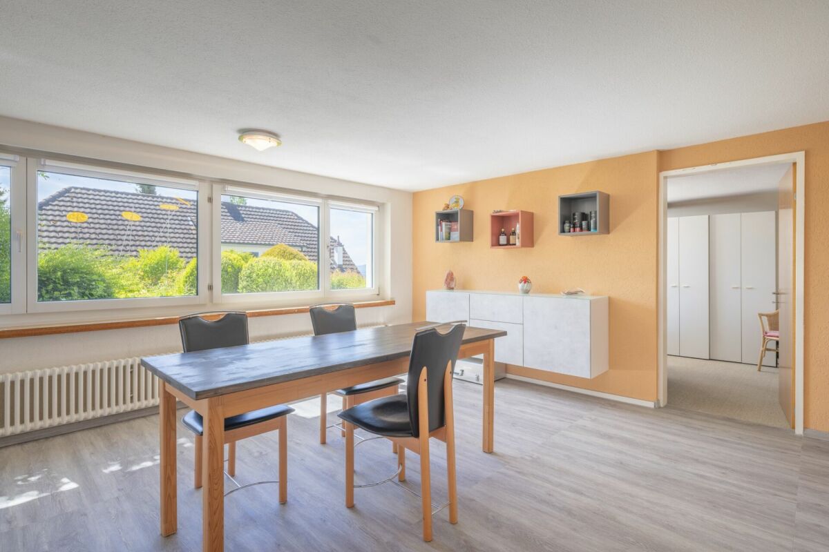 Freistehendes Einfamilienhaus am sonnigen Hang von Oberrohrdorf