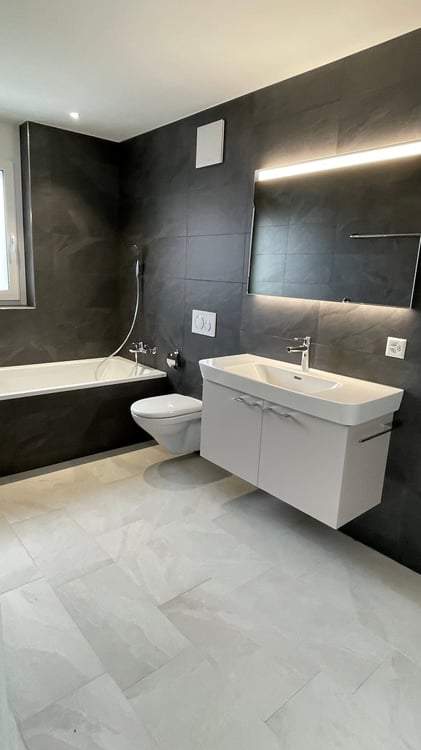Moderne 4.5-Zimmer-Dachwohnung mit Galerie und gedecktem Balkon 7