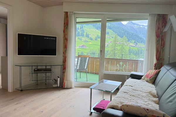 Charmante 1.5-Zimmer-Wohnung in ruhiger Lage von Adelboden 2