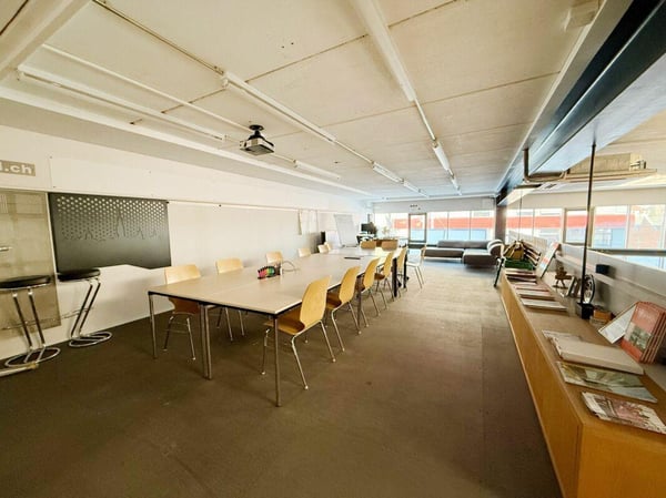 Werkhalle mit angrenzendem Bürogebäude 3