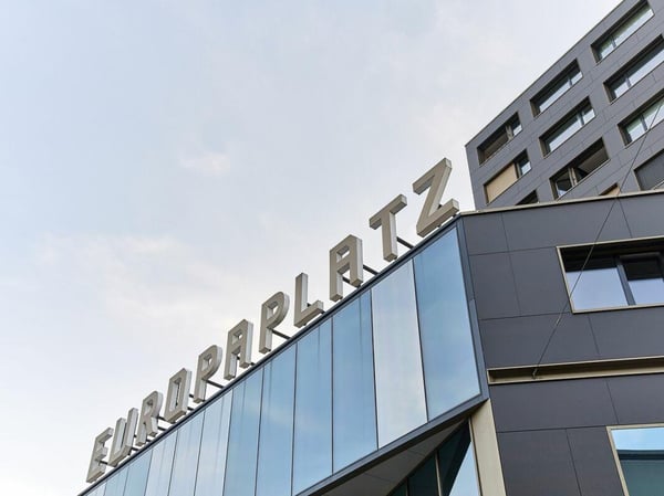 Einstellhallenplatz 2