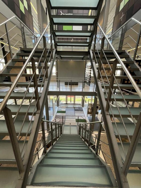 Auf der Suche nach einem neuen Firmenstandort? Büro- und Ausstellun... 4