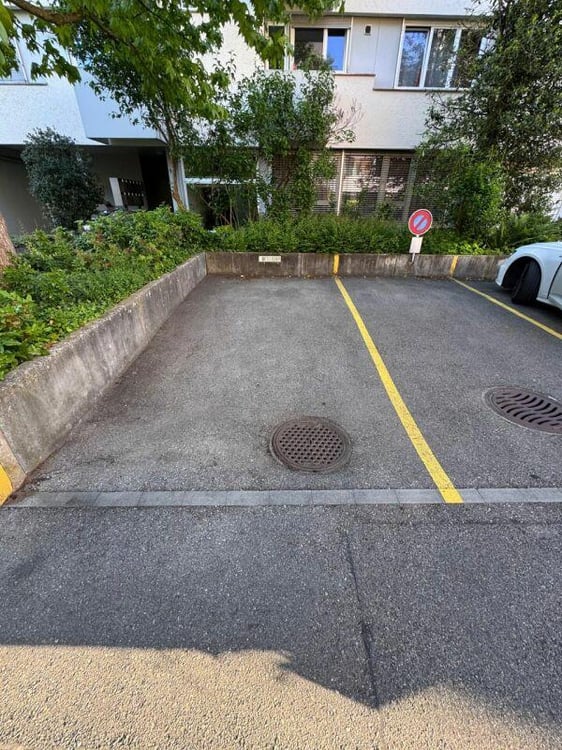 Aussenparkplatz in der Länggasse 2