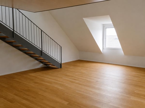 Charmante 2.5 Zimmerdachwohnung am Egelsee 6