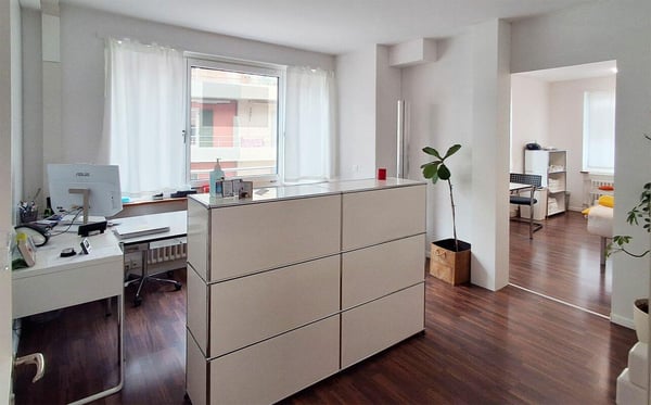 Zentralgelegene Büro- / Praxisräumlichkeiten suchen neue Mieter 7