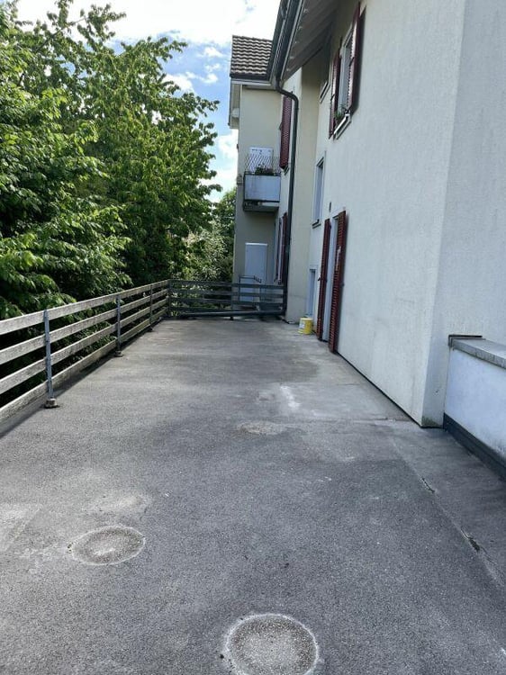 3.5 Zimmer mit 2 Balkonen 3