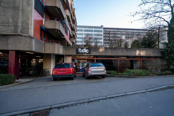 Einstellhallenplatz zu vermieten 1