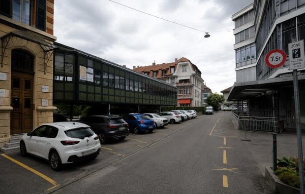 Aussenparkplatz im Innenhof - Lorraine-Quartier 2