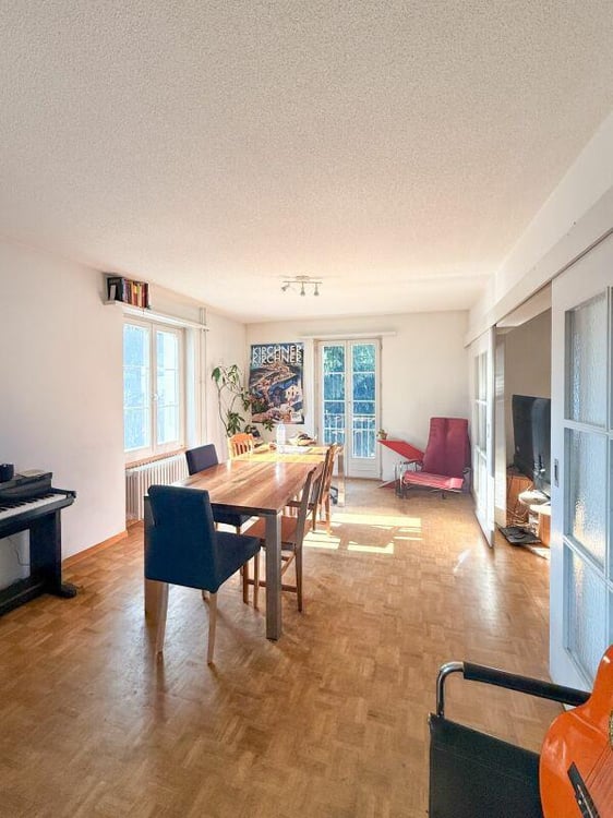Charmantes Zweifamilienhaus im Baurecht mit Potenzial 3