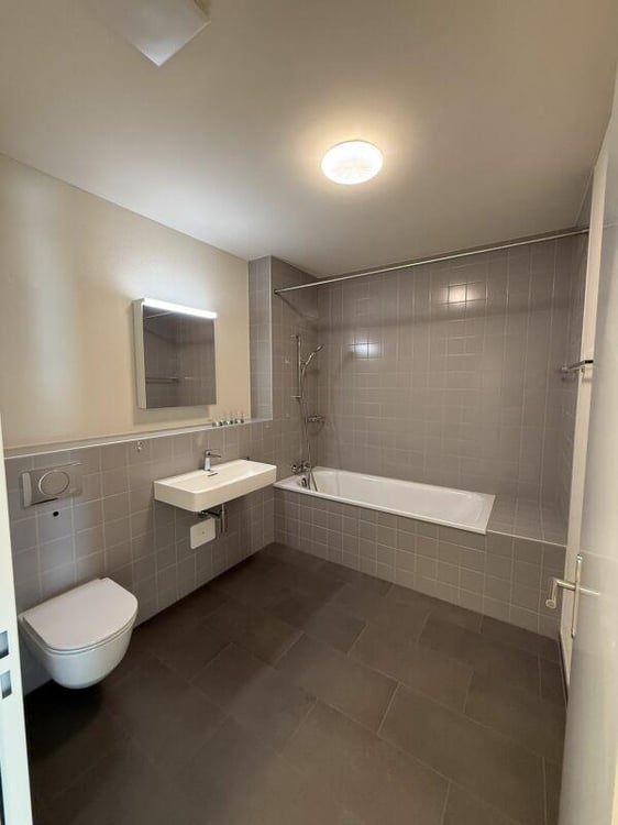 Helle 2.5 Zimmerwohnung in Burgdorf zu vermieten 6