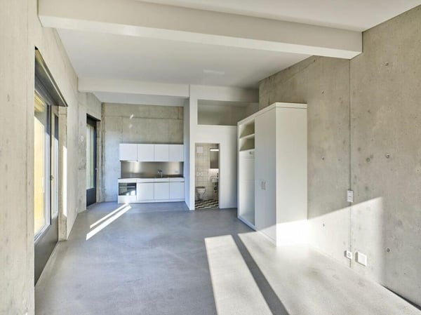Moderne Studiowohnung mit Sitzplatz 2