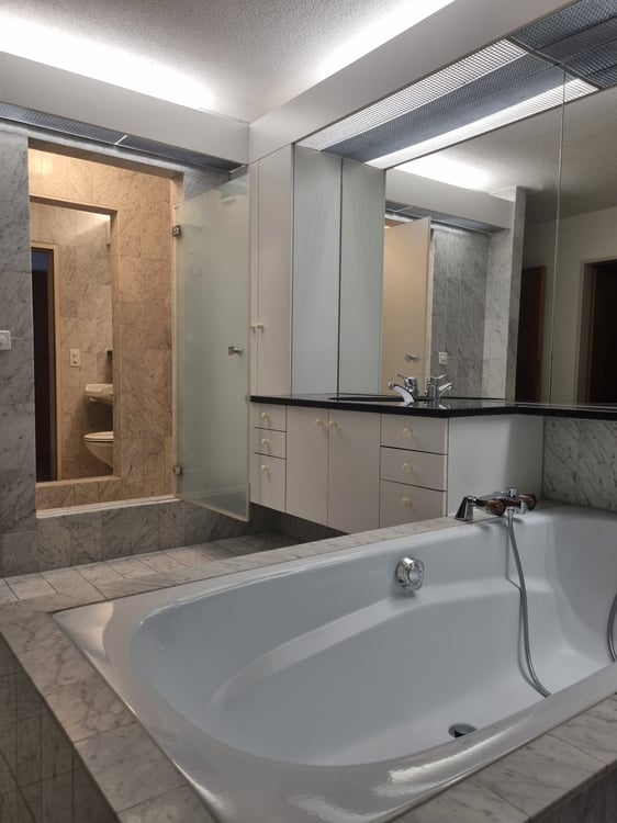 Charmante 1.5-Zimmerwohnung mit Cheminee im Marziliquartier 6