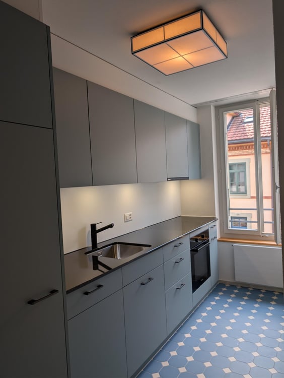 Grosszügige und frisch sanierte Wohnung zu vermieten 25