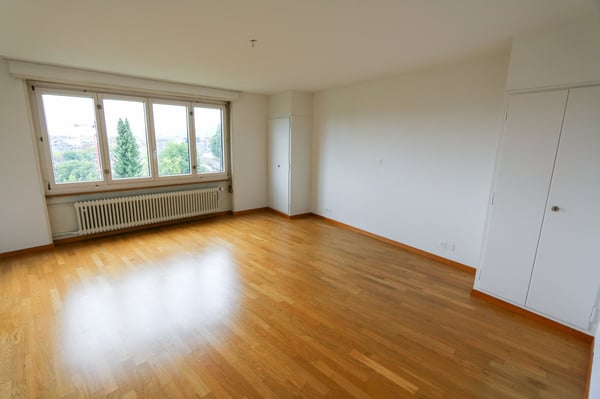 Charmante 3-Zimmer-Wohnung mit Balkon und Cheminée in Bern 11