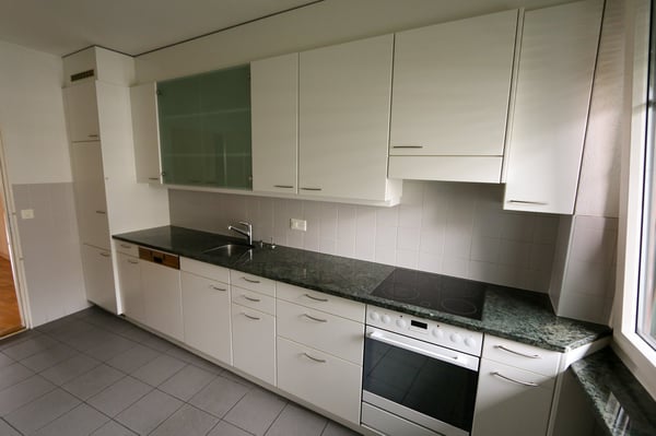 Charmante 3-Zimmer-Wohnung mit Balkon und Cheminée in Bern 3