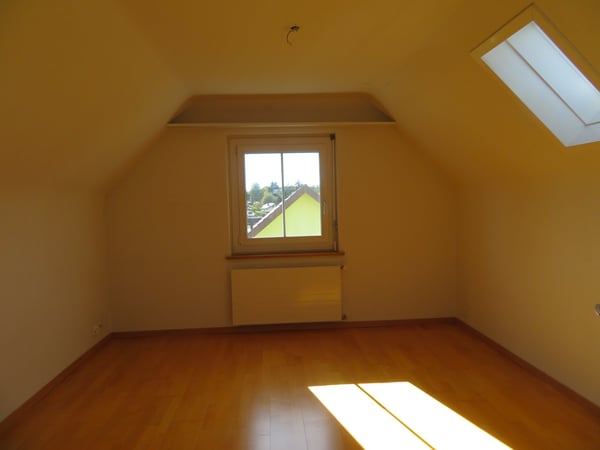 Charmante Dachwohnung zu vermieten 8