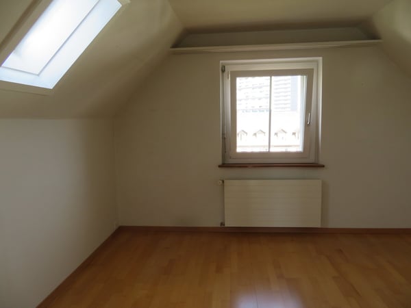 Charmante Dachwohnung zu vermieten 6