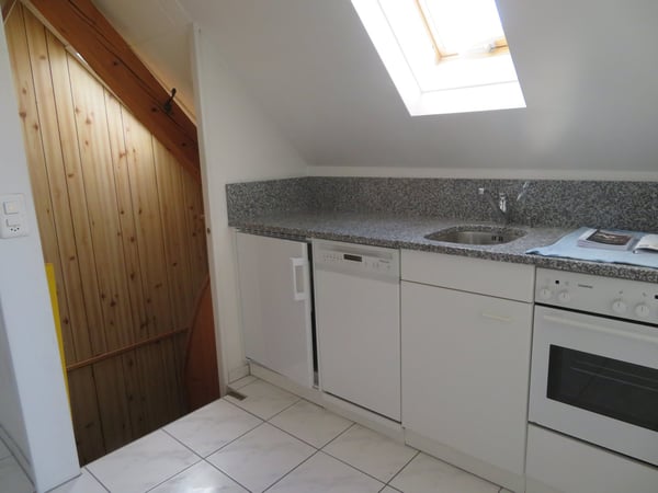 Charmante Dachwohnung zu vermieten 9