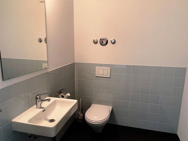 Büro, 1. Stock links 8