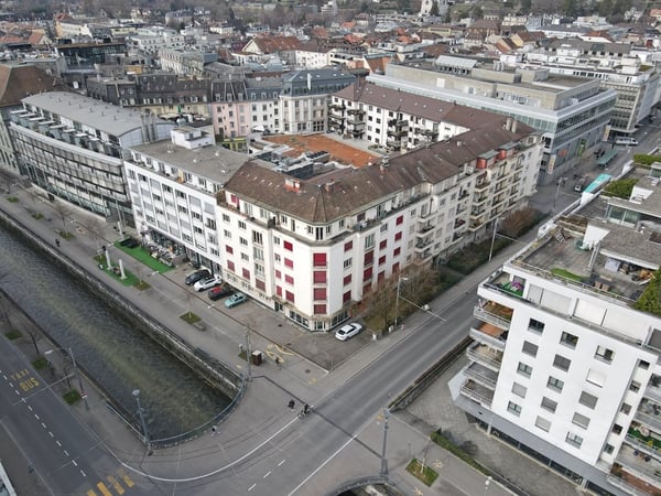 Helle Ladenfläche im Stadtzentrum zu vermieten / Local commercial lumineux à louer dans le centre-ville 1