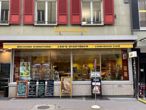 Bäckerei / Gastronomiebetrieb oder Büro- / Dienstleistungsnutzung im Parterre 2