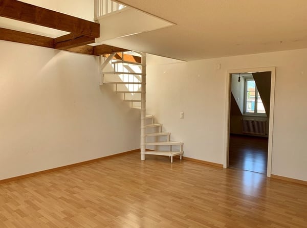 1-Zimmerwohnung, 5. Stock rechts (Dachwohnung mit Galerie) 3