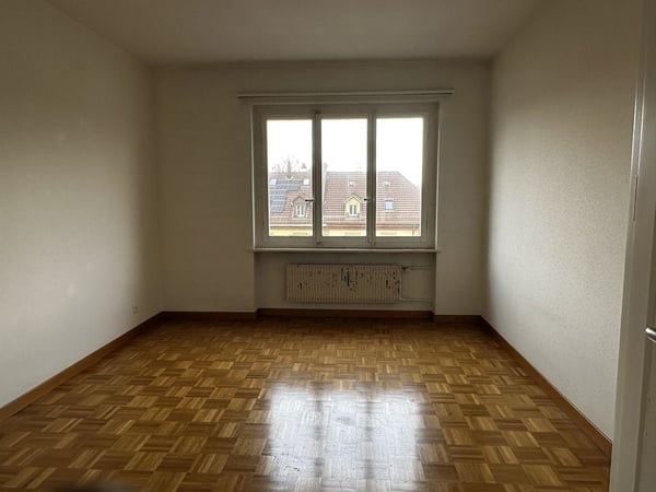 gemütliche 1.5-Zimmerwohnung, 3. Stock rechts 4