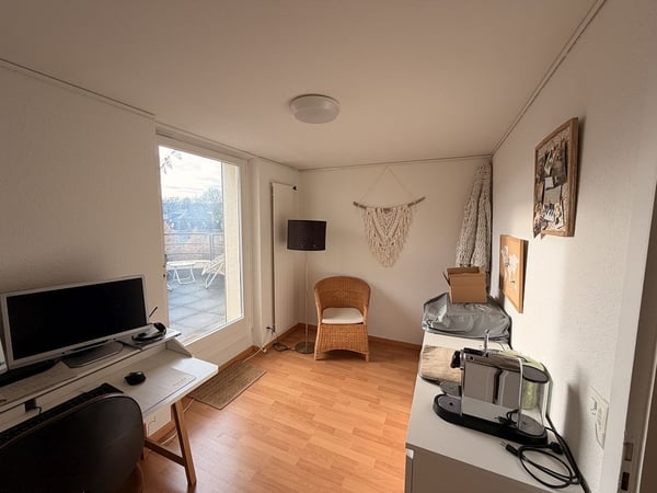 Top gelegene und grosszügige 1.5-Zimmerwohnung gleich beim Rosengarten in Bern 5