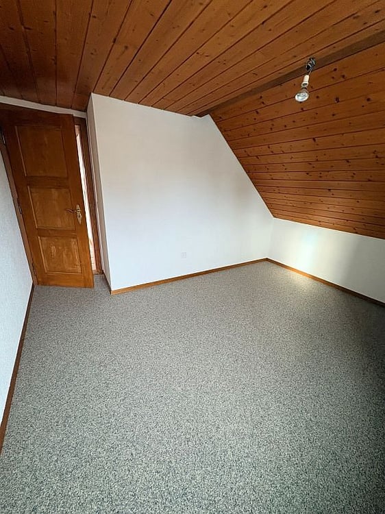 3.5-Zimmer-Dachwohnung mit Galerie mit Dachschräge 7