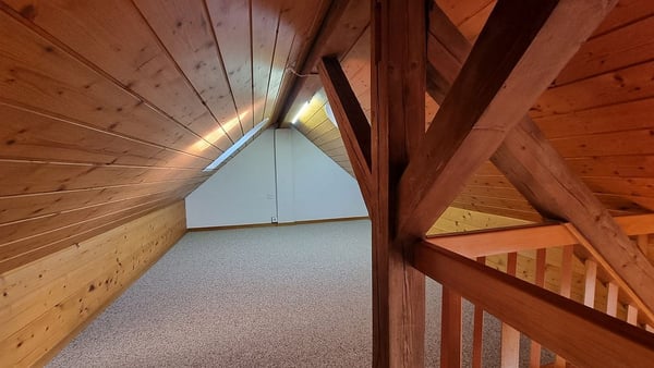 3.5-Zimmer-Dachwohnung mit Galerie mit Dachschräge 9