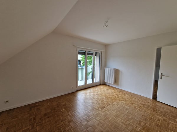 2- Zimmerwohnung, 2. Stock links (Dachw…