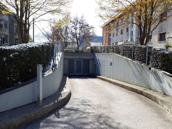 Hallenplatz Nr. 4 3