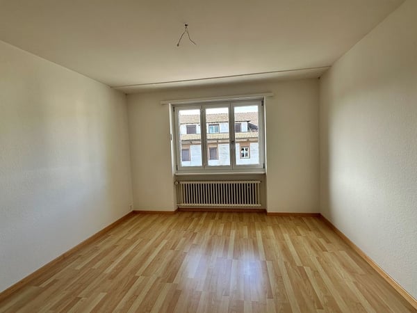 4-Zimmerwohnung, 2. Stock rechts 5