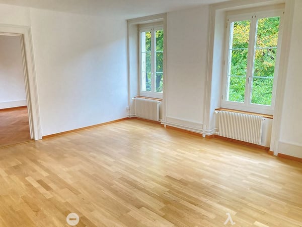 teilsanierte 6- Zimmerwohnung 1. Stock 5