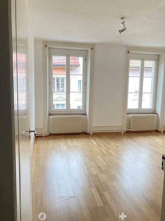 teilsanierte 4- Zimmerwohnung 1. Stock 7