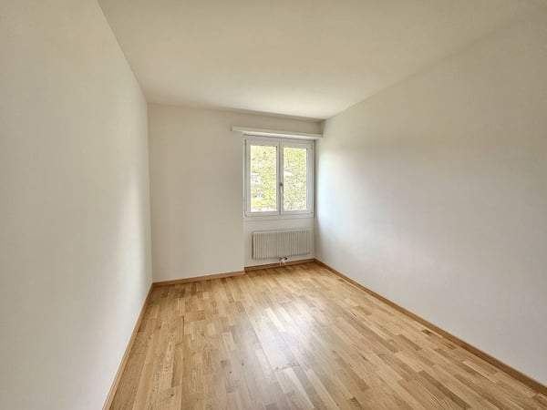 3 1/2-Zimmerwohnung, Parterre rechts 6