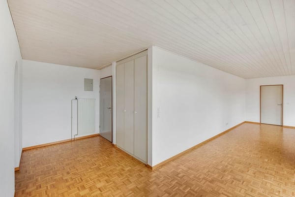 Grosszügige 4.5-Zimmerwohnung im Dachgeschoss mit Balkon 2
