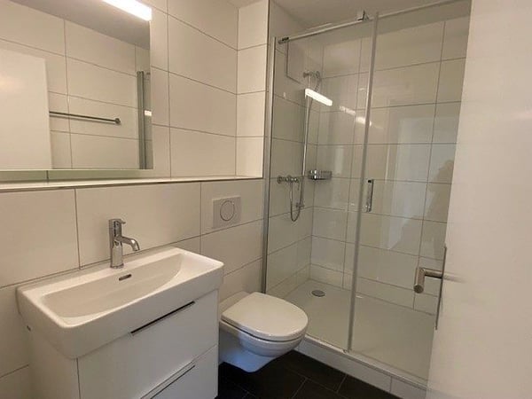 2- Zimmerwohnung, 1. Stock rechts 6