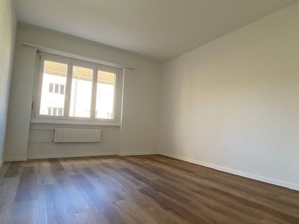 2- Zimmerwohnung, 1. Stock rechts 5