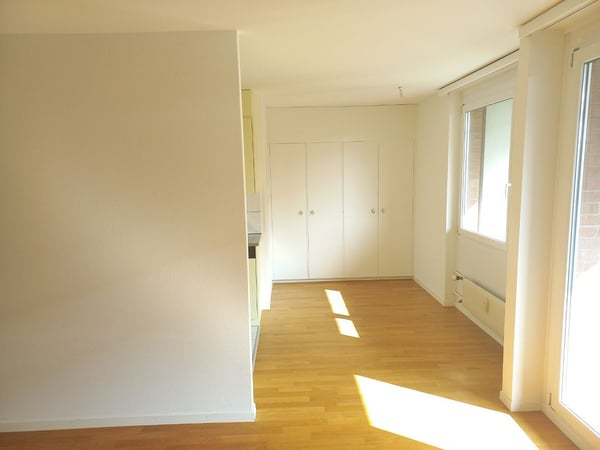 schöne 2 1/2-Zimmerwohnung im 1. Stock 4