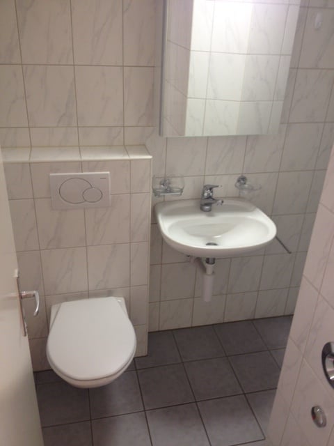 1 1/2-Zimmerwohnung, 3. Stock Mitte 4