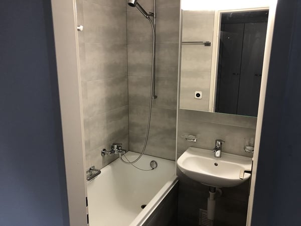 Charmante 4 1/2-Zimmerwohnung, 2. Stock rechts 4